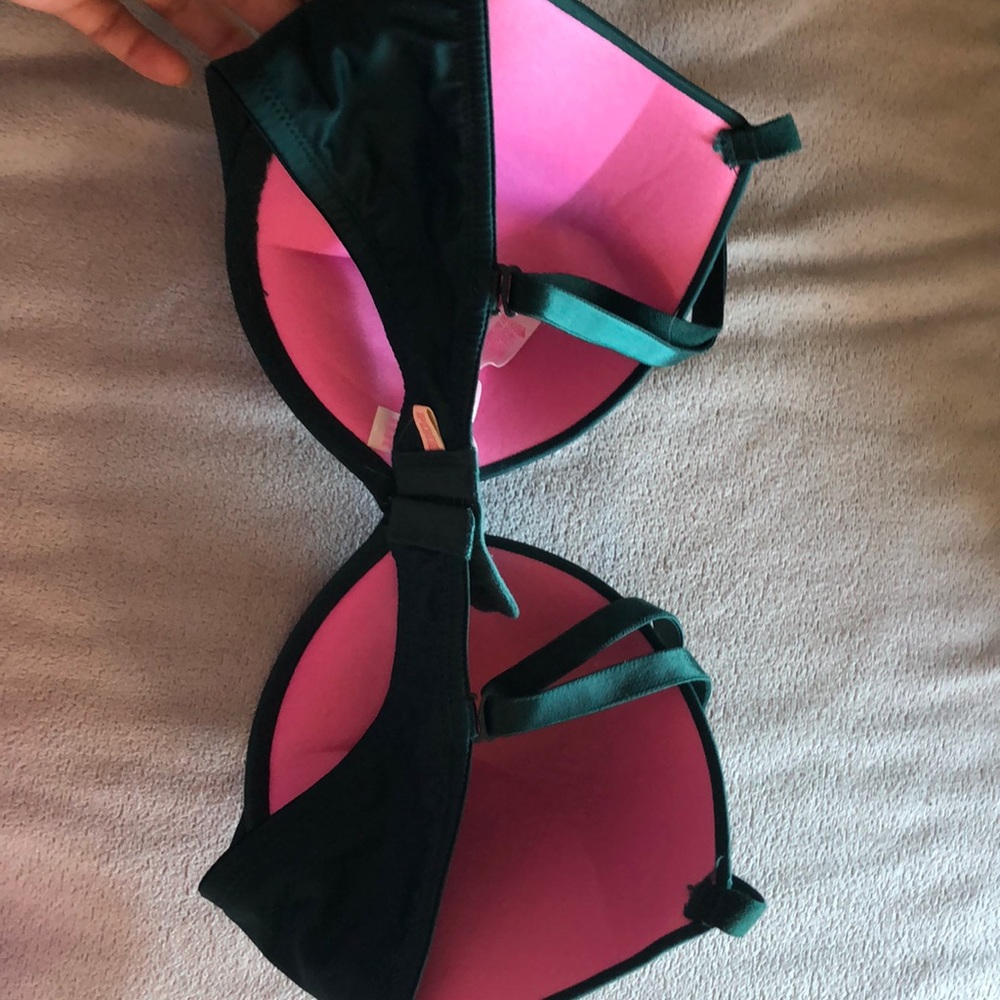 Pink bra - Picture 2 of 3